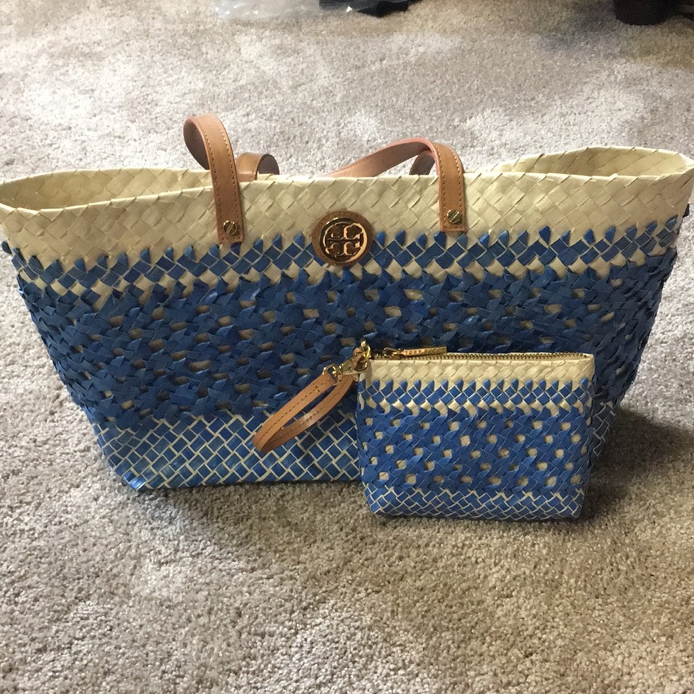 Tory Burch straw tote with matching wristlet